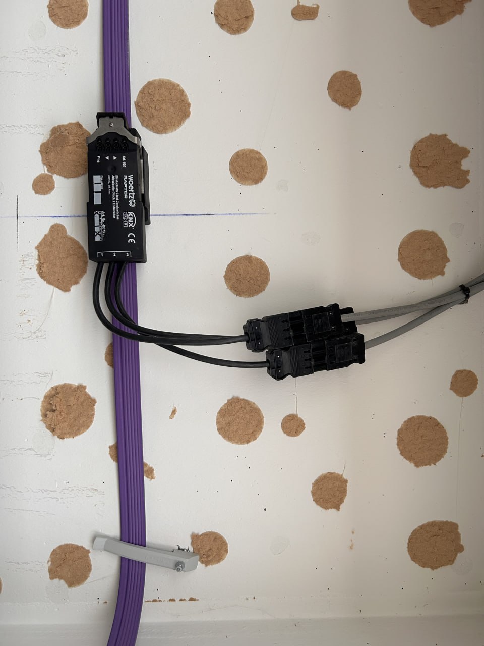 100 VOLET KNX SUR CABLE PLAT